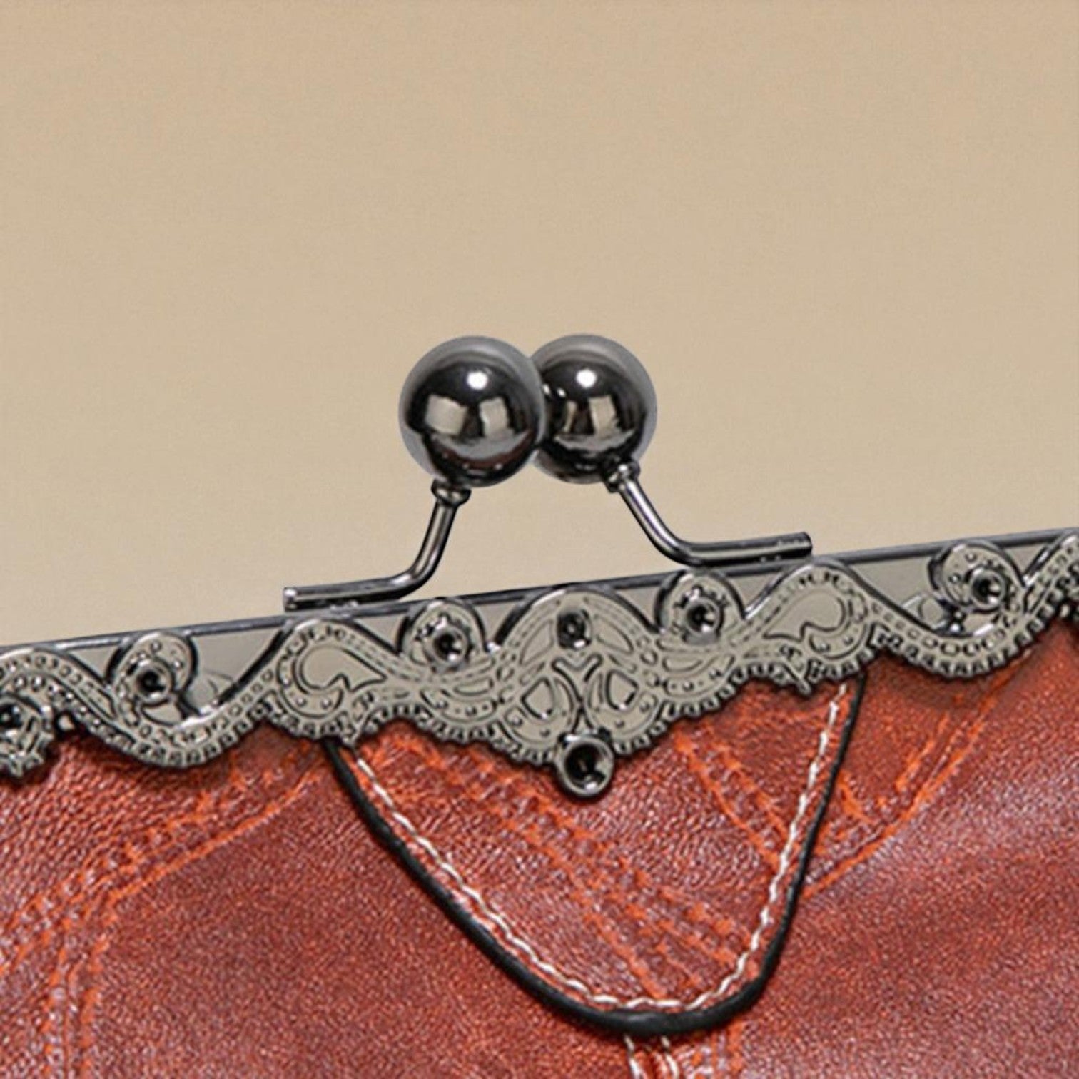 Vintage handtas met slot