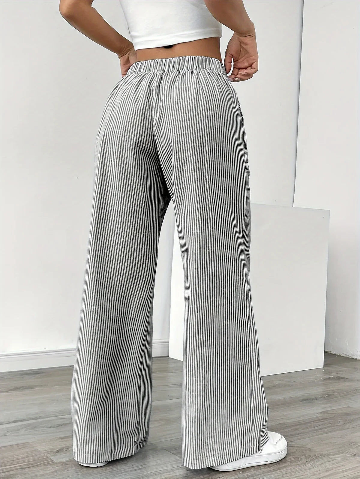 Lyra - Wide-Leg Drawstring Pants