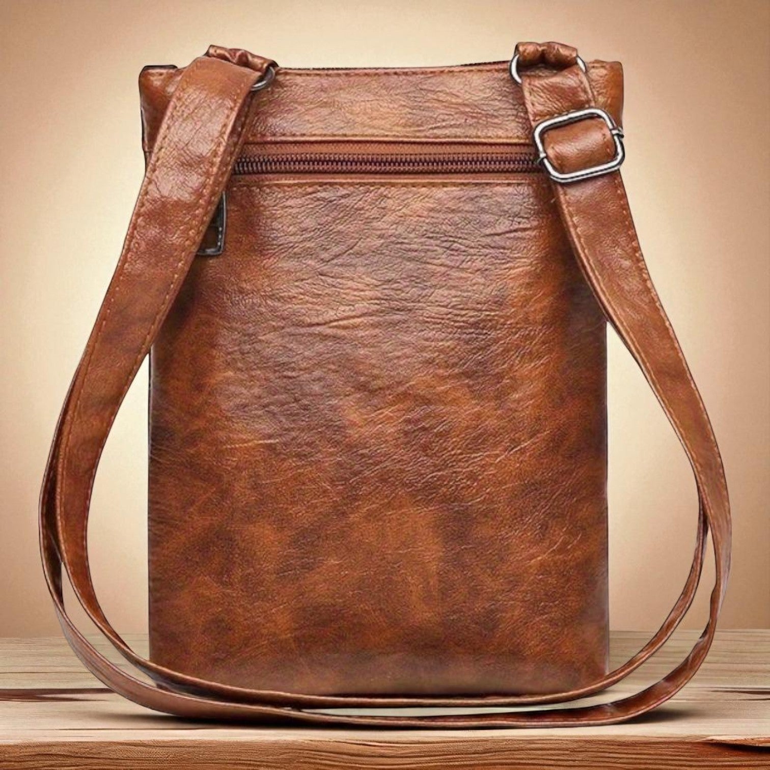 Clara vintage helmtas