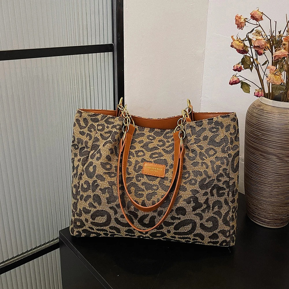 LEOPARD PRINT SHOULDER BAG