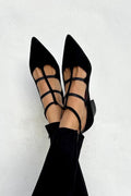 Puntige Pumps met Bandjes