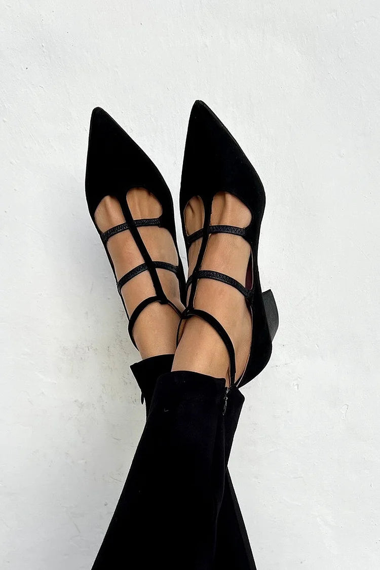 Puntige Pumps met Bandjes