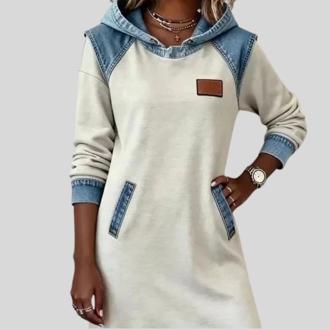 Hanne - Contrast Jurk met Capuchon