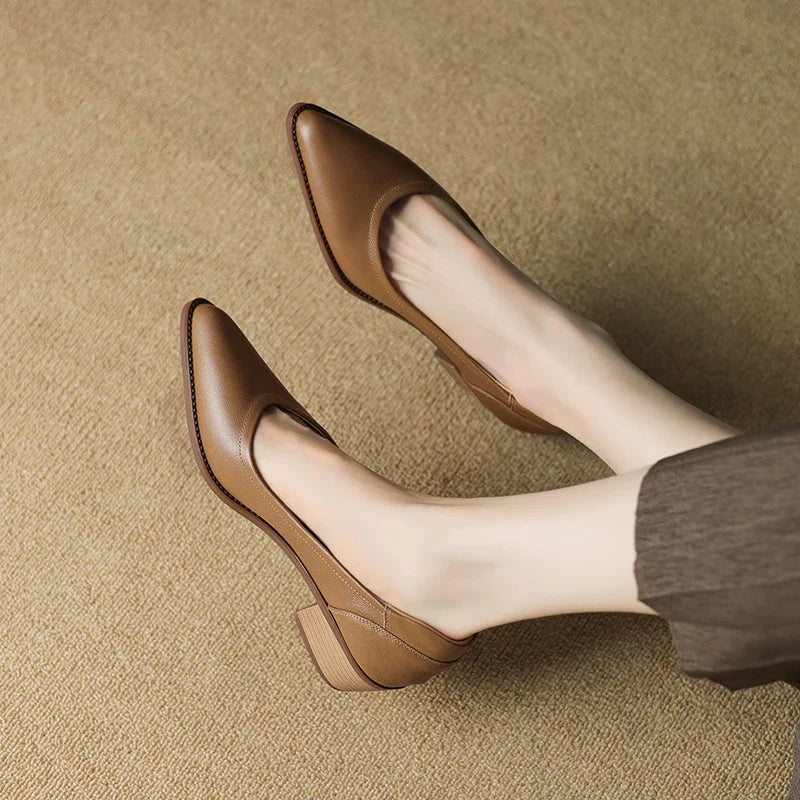Nova - Schoenen met Middelhoge Hak