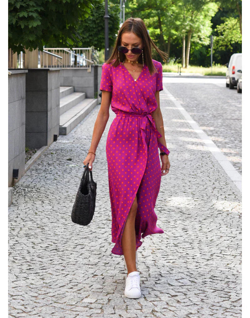 Feline – Elegante jurk met V-hals en Figuurvormende Snit