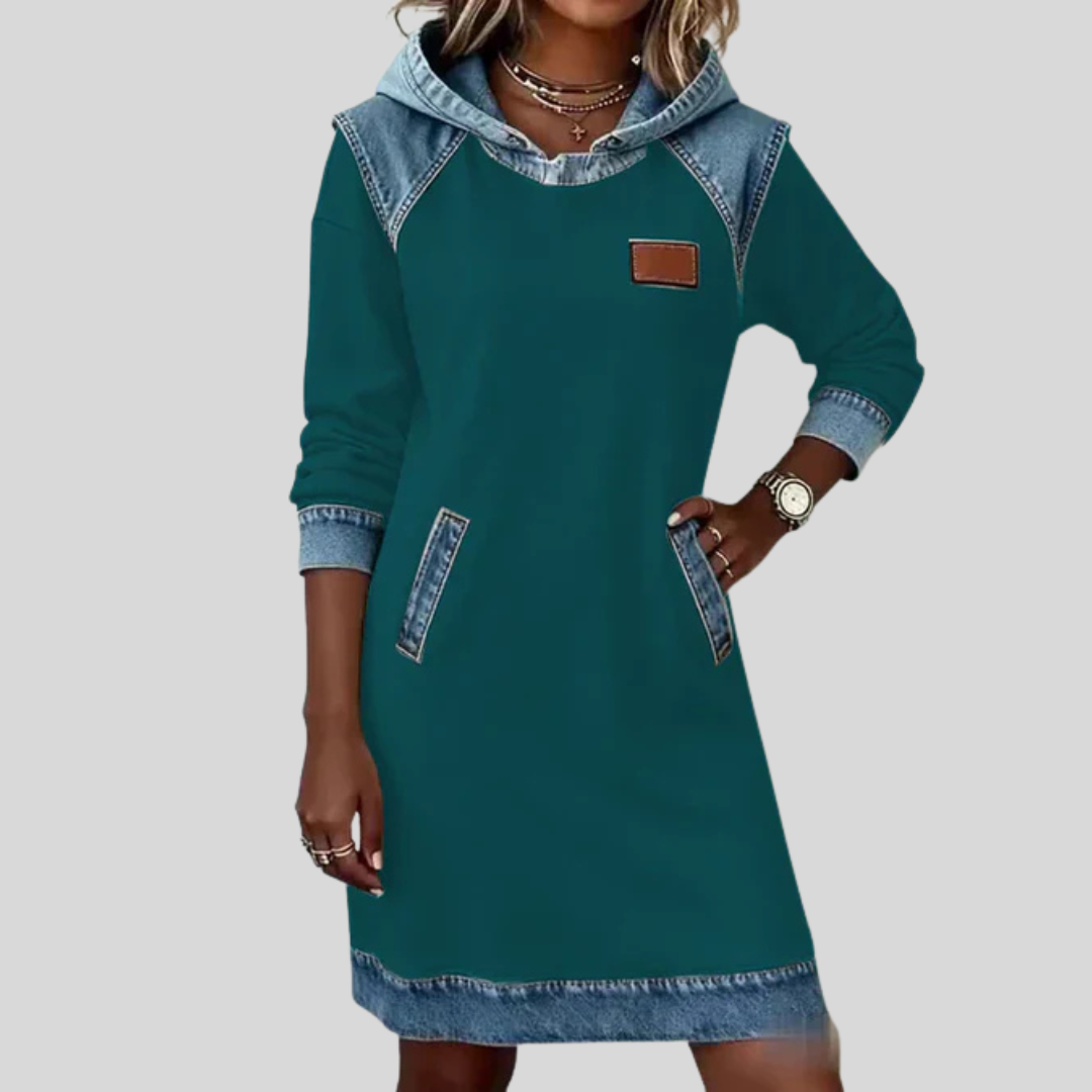 Hanne - Contrast Jurk met Capuchon