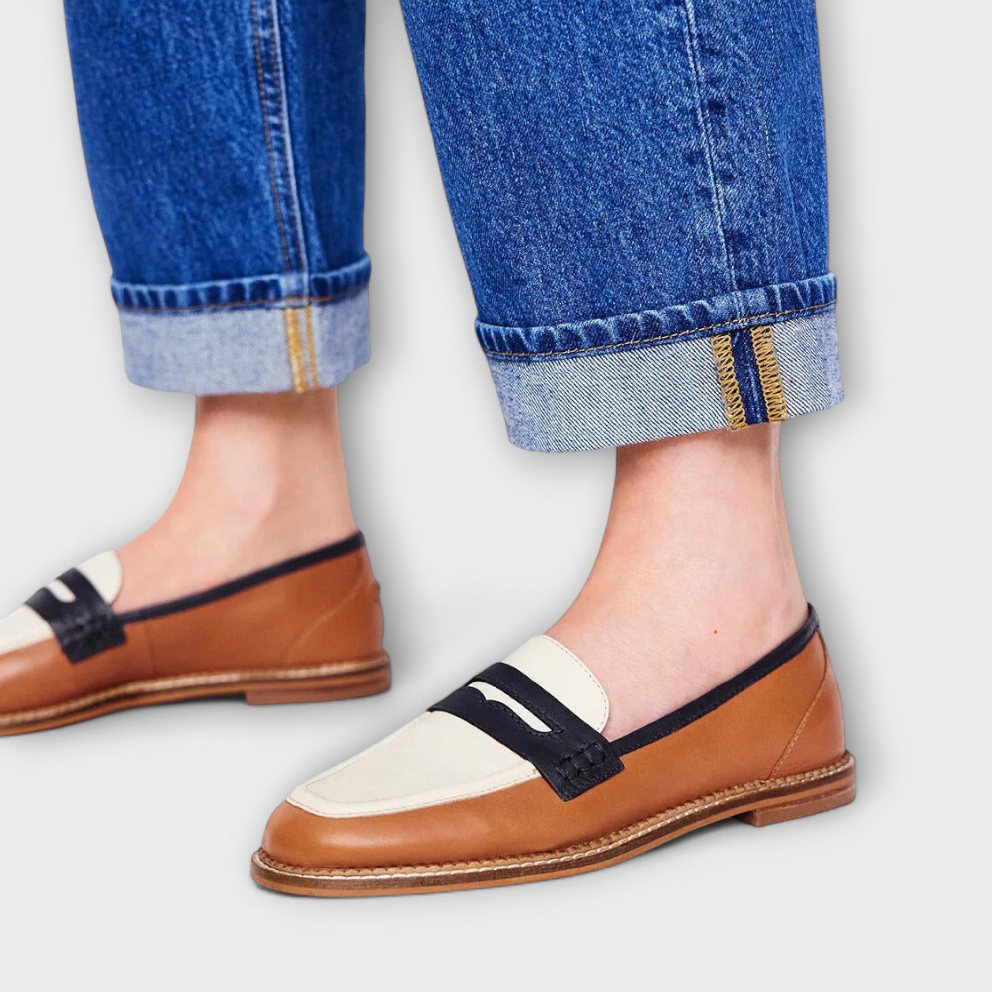 Oceane - Mocassin Marron à Bout Rond avec Design en Blocs de Couleurs