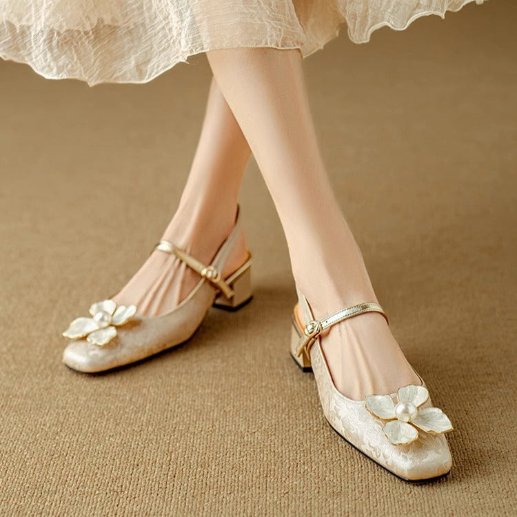 Eloise - Elegante Damesschoen met Bloemdetail